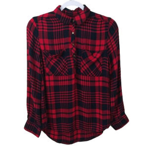 YMI Los Angeles Red Plaid Round Collar Long Sleeve 3/4 Snap Front Pullover Top
